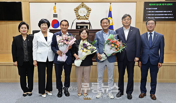 기념촬영 (진도군의회 제공)