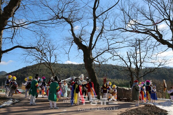 한천농악 대보름 공연 - 당산굿 장면