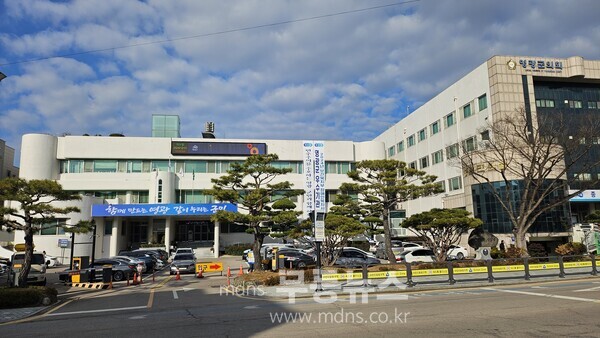 영광군청사 전경