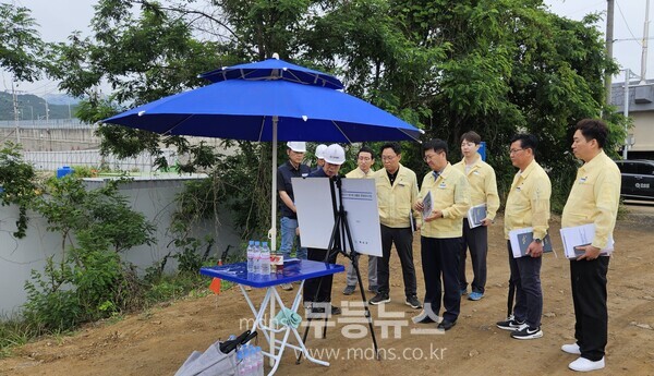 여름철 장마 대비 재해우려지역 현장 점검 모습./화순군 제공