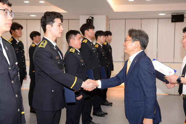 소방공무원 임명장 수여