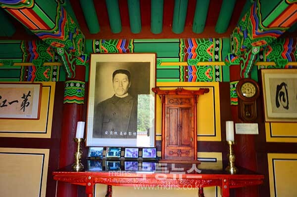 장흥 해동사 / 안중근의사 영정  (사진촬영 / 조경륜)