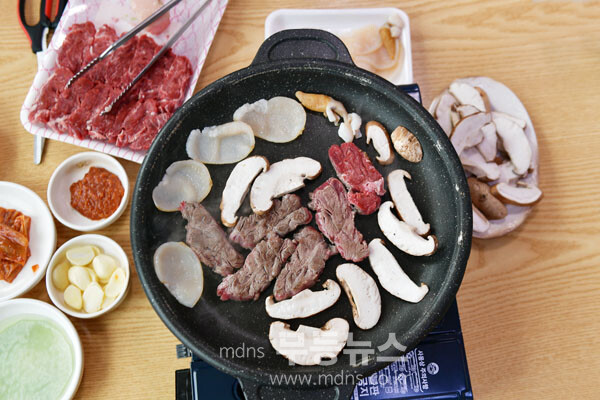 정남진 토요시장의 한우 식탁 (조경륜 / 자료사진)