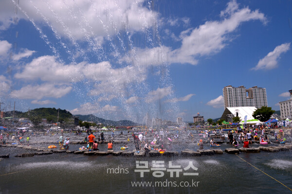 정남진  장흥물축제장  (조경륜 / 자료사진)