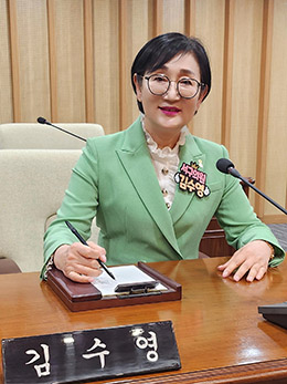 김수영 예산결산위원장 (서구의회 제공)