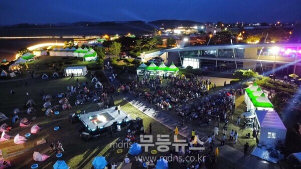 지난해 열린 갯벌축제 주무대 모습