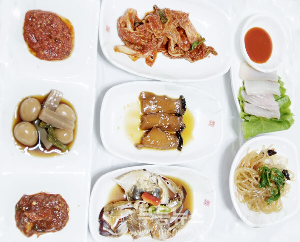 병영 돼지 숫불갈비 식탁 (자료사진)