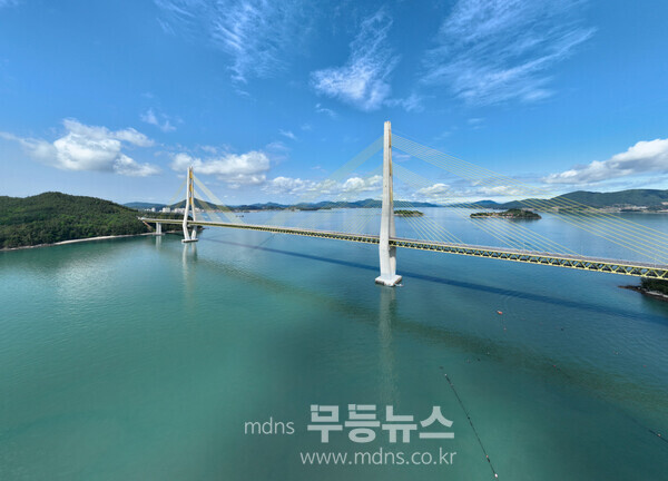 고흥군, 2025 블루마린 자전거 여행 신청 조기 마감, 대박 예감! - 거금대교.