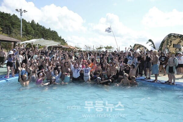 박문치와 섹시마초스 ‘파워 에어로빅 클래스’/신안군 제공