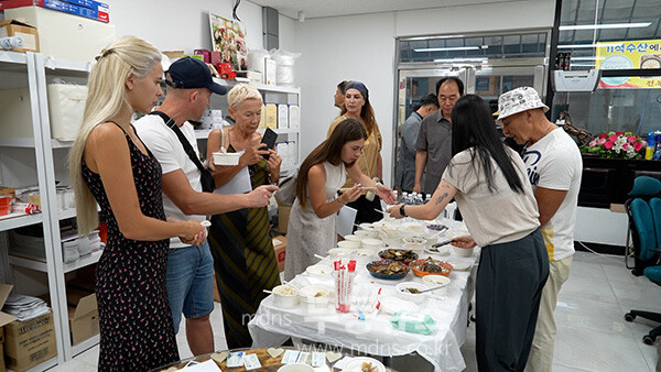 러시아 바이어 초청 수출상담회를 개최하고 있는 진도군 (진도군 제공ㄹ)