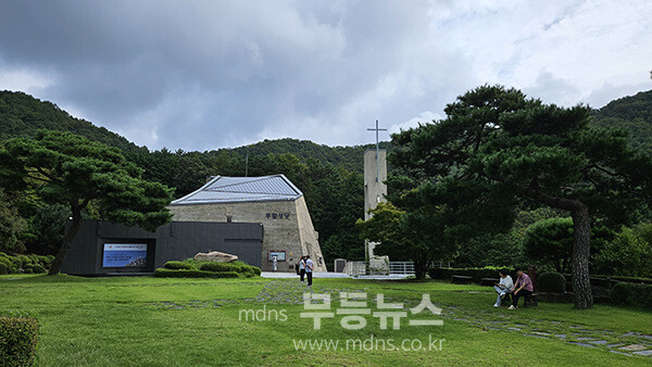 전북 완주 천호성지 순례길에 참여한 광주화정1동성당 공동체 / 부활성당 전경 (사진촬영 / 조경륜 베드로)