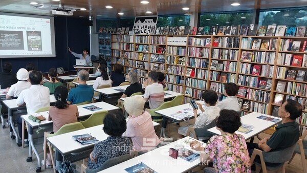 ‘영화로 만나는 인문학’(봉준호의 영화세계)