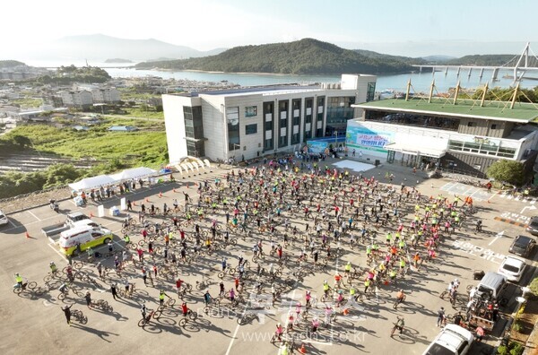 고흥군, 2025 고흥 블루마린 자전거 여행 성황리 마무리/고흥군 제공