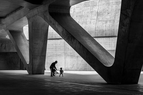  '도시와 인간' (흑백사진) / 사진작가 유진석  