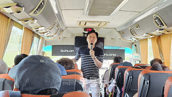 북광주 농협 해외(태국) 연수. / 인사말을 하고 있는 구상봉 조합장 (사진촬영 , 조경륜)