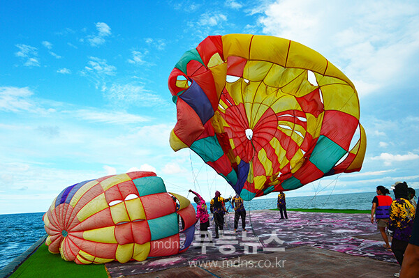 북광주 농협 해외(태국) 연수. / 타파야 산호섬  패러세일링(사진촬영 , 조경륜)