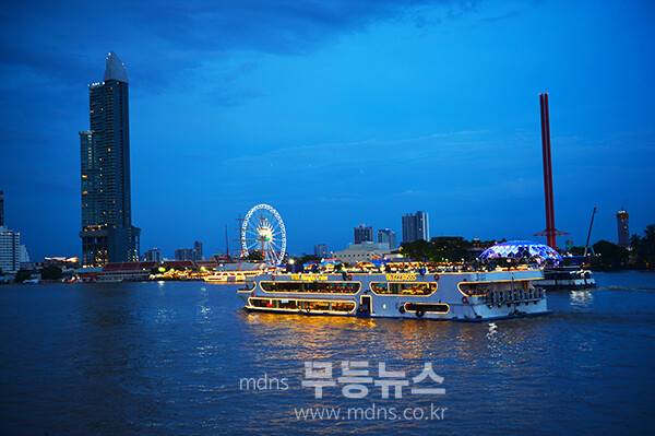 쟈오프라야 디너 그루즈 (사진촬영 / 조경륜)