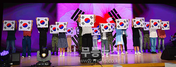 27일 화순에서 열린 2025 전라남도 다문화 박람회, 식전 공연 (사진촬영 / 조경륜)