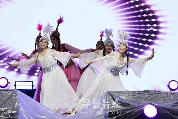 제11회 전국 다문화가족 모국춤(키르키즈스탄)