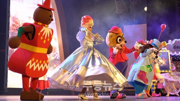 “롯데월드 퍼레이드, 충장축제서 즐기자”/동구청 제공