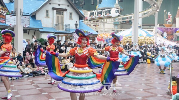 “롯데월드 퍼레이드, 2025 충장축제서 즐기자”/동구청 제공사진
