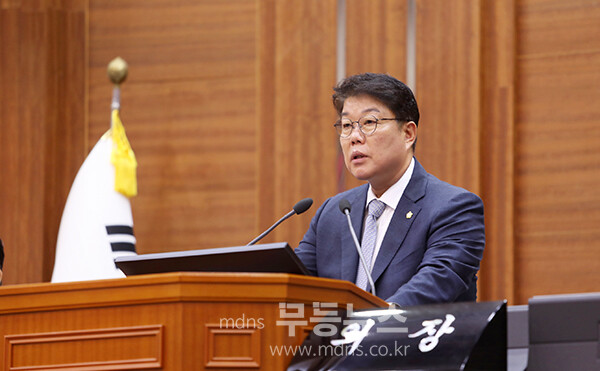 개회사를 하고 있는 이재남 나주시의회 의장 (나주시의회 제공)