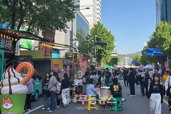 동구,  차 없는 거리 성공적 정착(사진 _금남로 차 없는 거리)