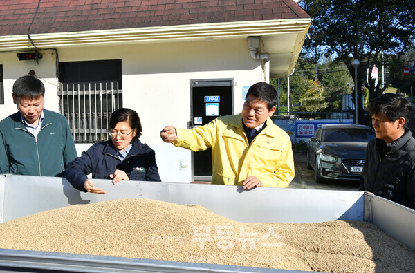 정철원 담양군수, 공공비축미 산물벼 수매현장 방문/담양군 제공