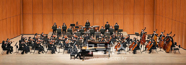  고전적 피아노- 광주예술의전당 대극장 (피아노 협연 김정원)  (광주여성필모니닉오케스트리제공) 