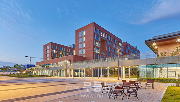 전남도가 선정한 우수건축물 ? 한국에너지 공과대학 RC기숙사&식당 (민간부부믄 최추수상) 전남도 제공)