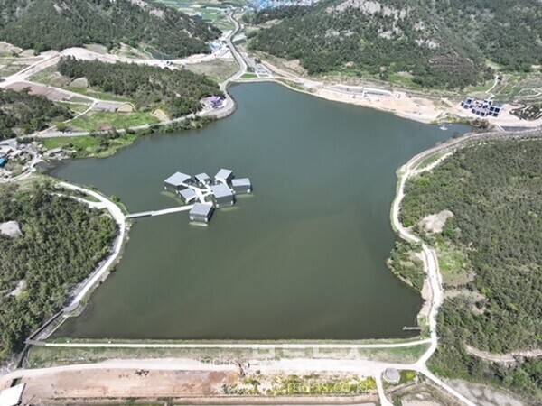 야나기 유키노리 플로팅 뮤지엄