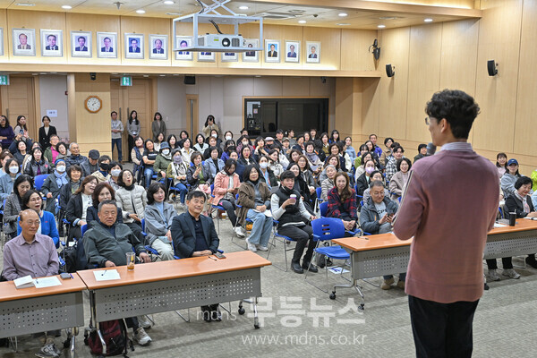 서구 아카데미, 이창용 도슨트 초청 강연 큰 호응