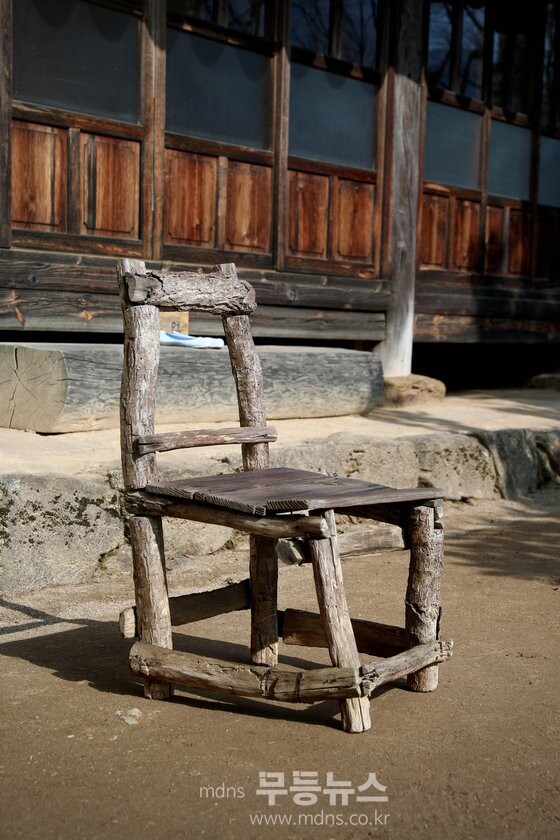 법정스님 ‘빠삐용 의자’