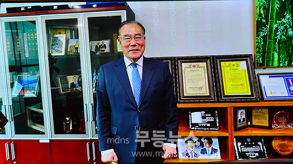 19일 열린 전남 장성군의회 신청사 개청식 / 영상 축하 메시지를 전달하고 있는 이개호 국회의원(사진촬영 / 조경륜)