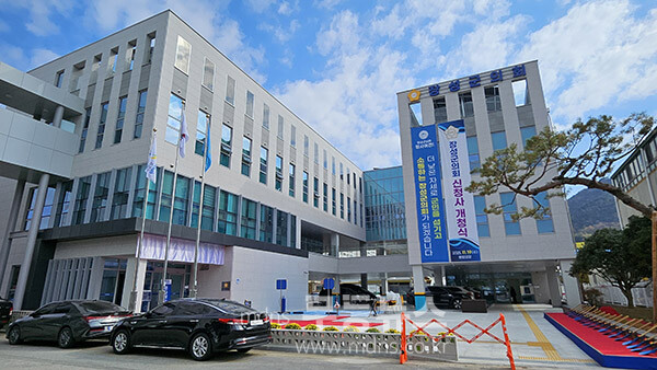 19일 열린 전남 장성군의회 신청사  (사진촬영 / 조경륜)