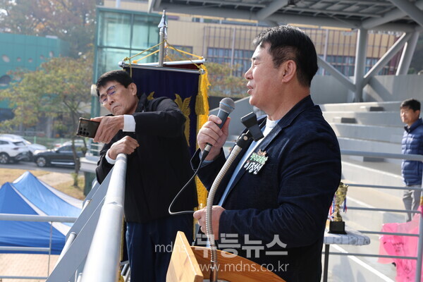 이정선 광주시교육감이 대회에 참석해 인사말을 하고있다.