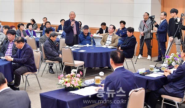 24일 열린 2026년 비전 수립을 위한 소통간담회 (장성군 제공)